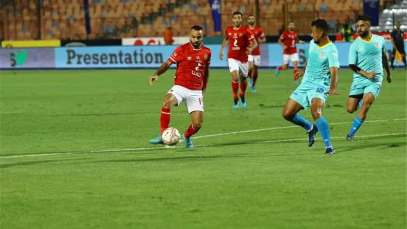 مجدي عبد الغني يكشف التفاصيل الحقيقية وراء الموافقة على رحيل مدافع الأهلي للدوري القطري