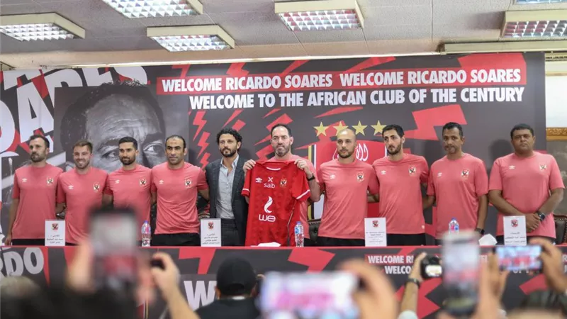 سواريش: الأهلي فوق الجميع.. وهدفنا الفوز والبطولات والأداء الجيد.. وليس «المزاح»