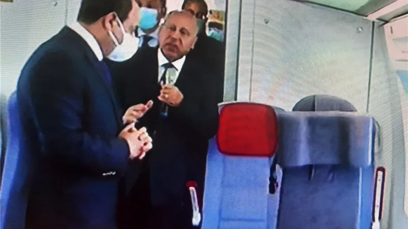 الرئيس السيسى يستمع لشرح تفصيلي عن محطة عدلى منصور
