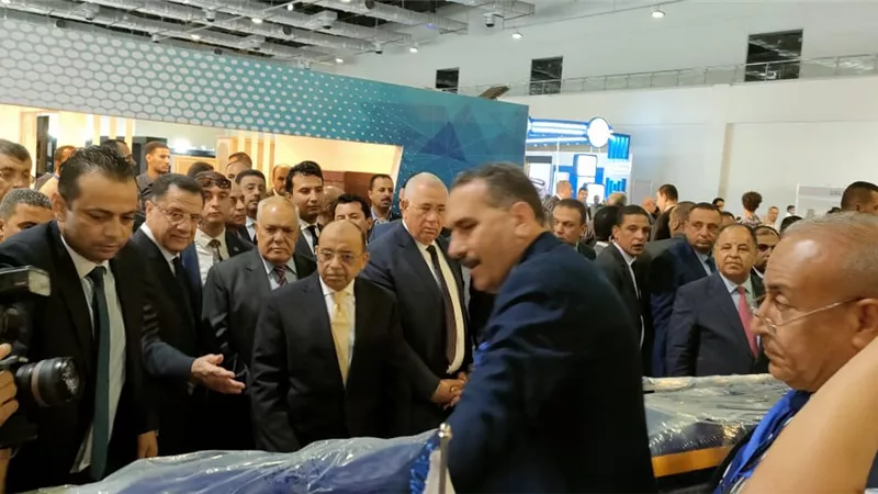 5 وزراء يتفقدون جناح القناة والموانئ الهندسية بمعرض 