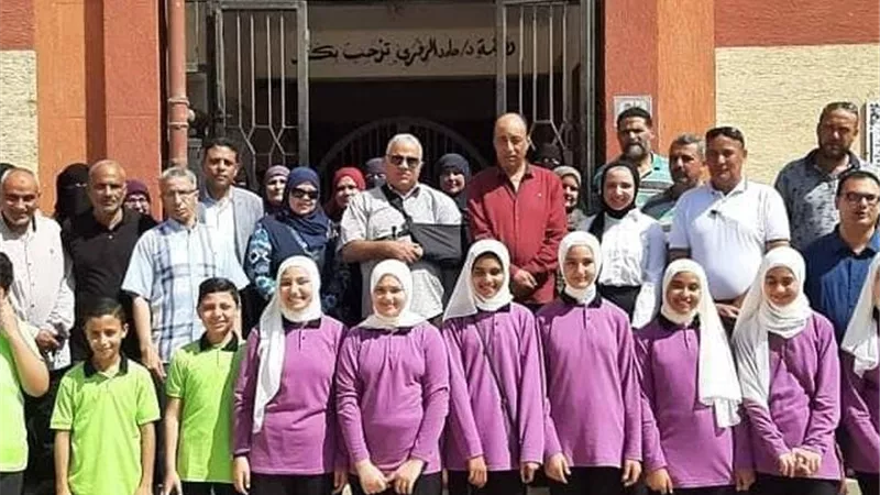 وكيل تعليم دمياط يحفز فريق أوائل الطلبة ويحثهم علي الفوز في النهائي