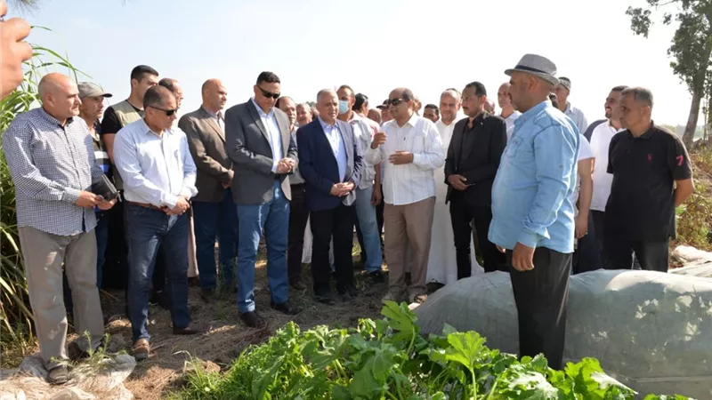 وزير الري ومحافظ الدقهلية تفقدا عددا من الترع والمصارف ضمن المشروع القومي لتبطين الترع
