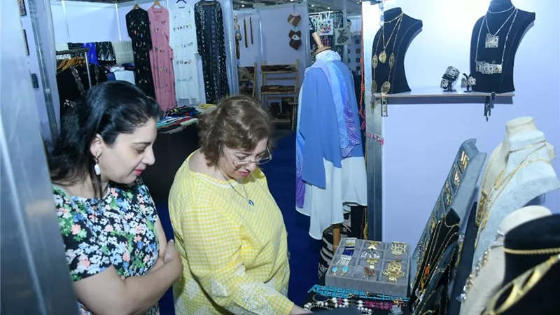 المنتجات الوطنية تكسب الرهان في معرض «صناعة بلدنا».. المواطنين والعارضون يشيدون بالتنظيم وجودة وتنوع المعروضات