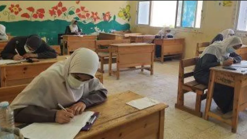 اليوم.. طلاب العلمى بالثانوية الأزهرية يؤدون امتحان مادة التوحيد