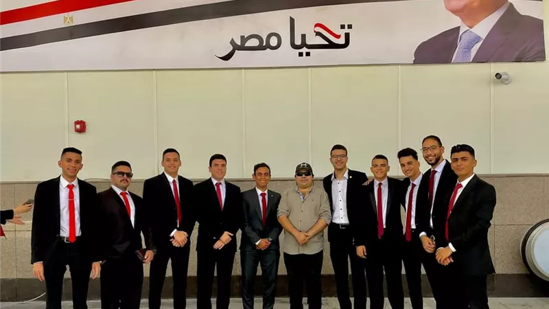 طلاب جامعة القاهرة يشاركون في فعاليات افتتاح محطة عدلي منصور..ضور