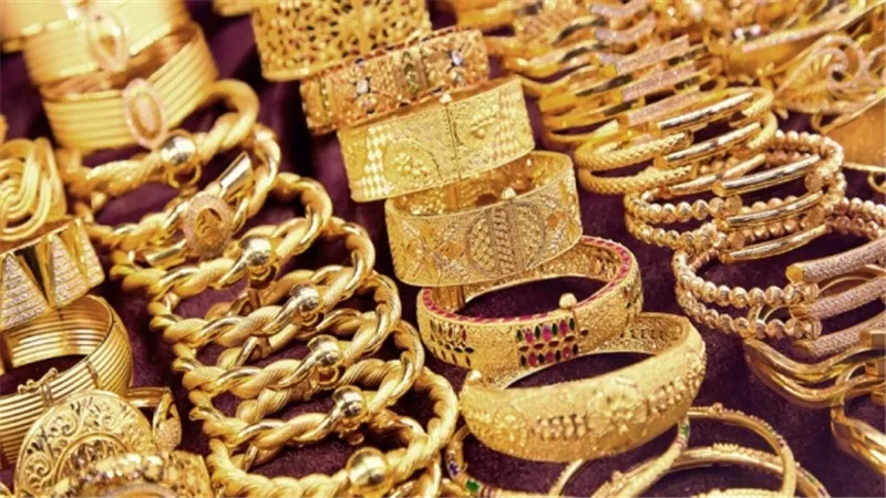 تراجع أسعار الذهب 3 جنيهات.. وعيار 21 يصل لـ987 جنيها