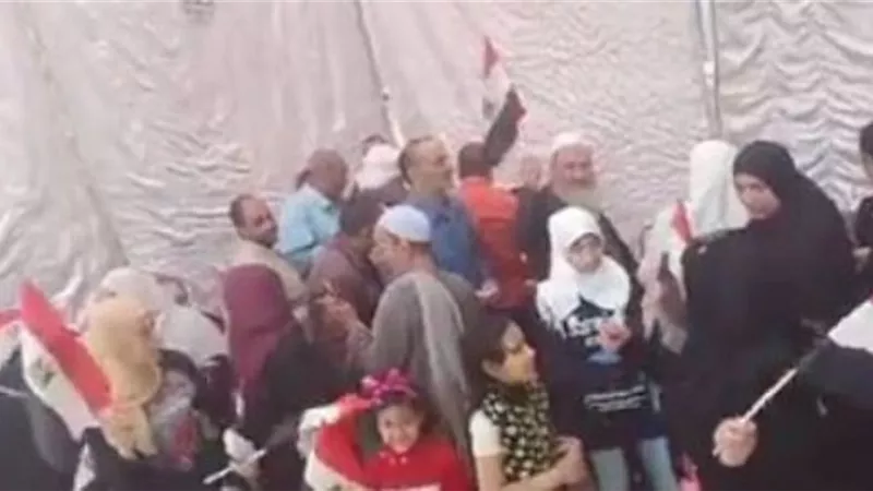فيديو .. إقبال الناخبين على مدارس المطرية فى ثانى ايام الاستفتاء