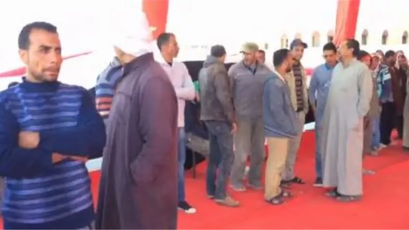 فيديو .. المواطنون يحتشدون بمدرسة طبرى الشروق للادلاء باصواتهم