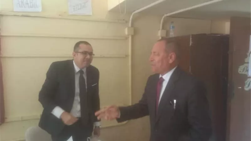 نائب محافظ القاهرة يدلى بصوتة فى التعديلات الدستورية بالمعادى