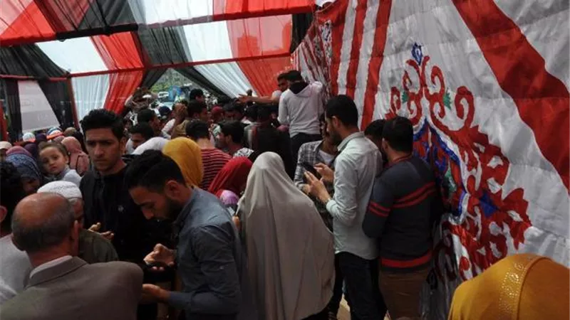 فى ثانى ايام التصويت إقبال كبير على لجنة المهن التعليمية بوسط القاهرة