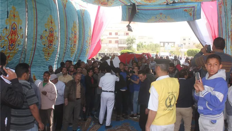 إقبال كثيف علي لجان الاقتراع ب6 اكتوبر