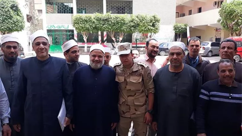 ائمه أوقاف اوسيم يشاركون في الاستفتاء علي الدستور
