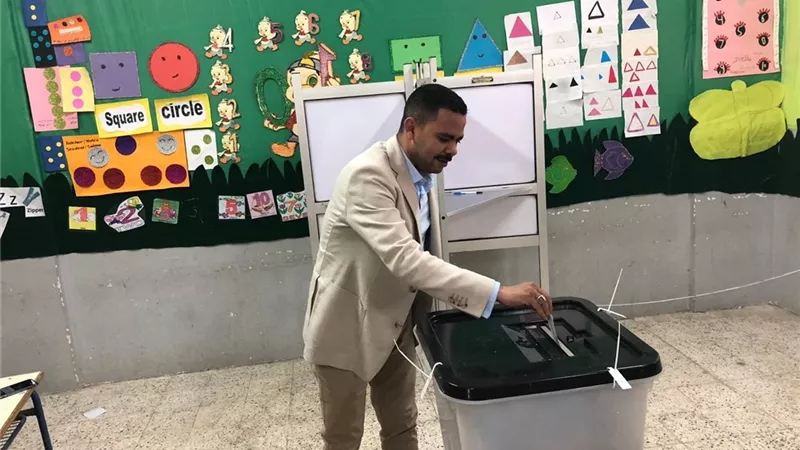 رئيس 