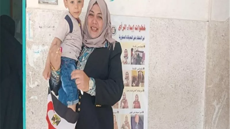 اول مأذونة بالشرقية تدلى بصوتها بالتعديلات الدستورية
