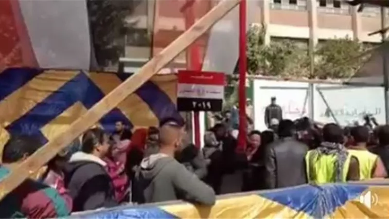 فيديو .. الاغانى الوطنية تثير حماس الناخبين بالمقطم