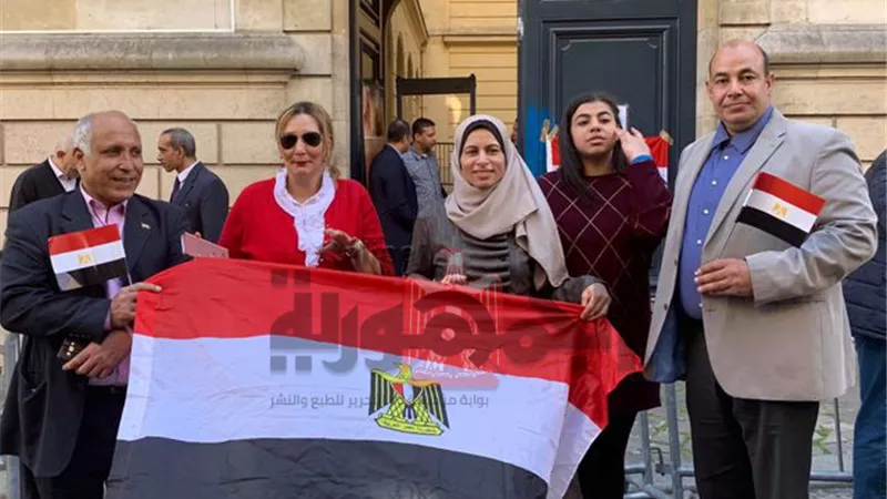 بالصور.. الجالية المصرية بفرنسا تسطر ملحمة حب في الاستفتاء على التعديلات الدستورية