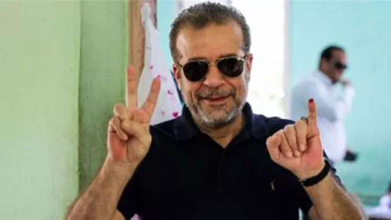 شريف منير يدلى في الإستفتاء على التعديلات الدستورية بالمنيل .. صور