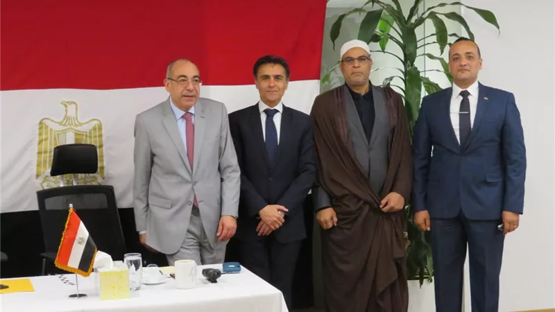 القيادات الإسلامية والقبطية تشارك فى التصويت بنيويورك