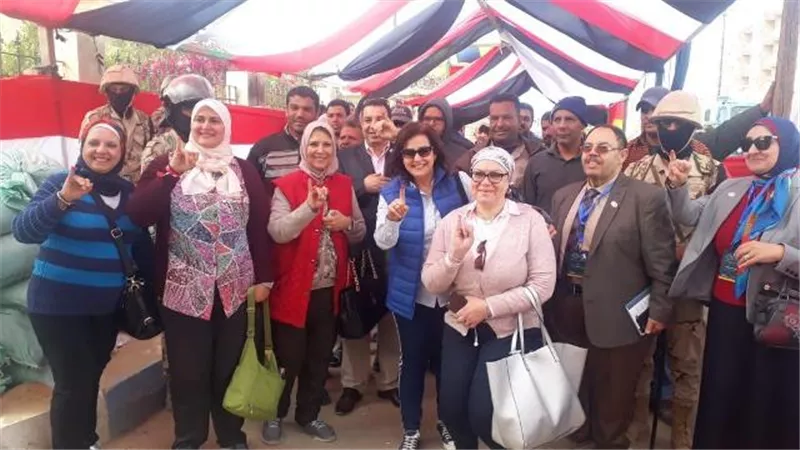 نائب وزير الزراعة تدلي بصوتها فى الاستفتاء علي التعديلات الدستورية