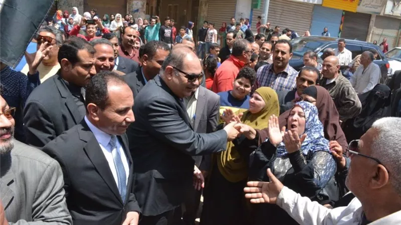 محافظ الغربية يواصل المرور على لجان الاستفتاء بالمحافظة لتوفير سبل الراحة للمواطنين بالصور