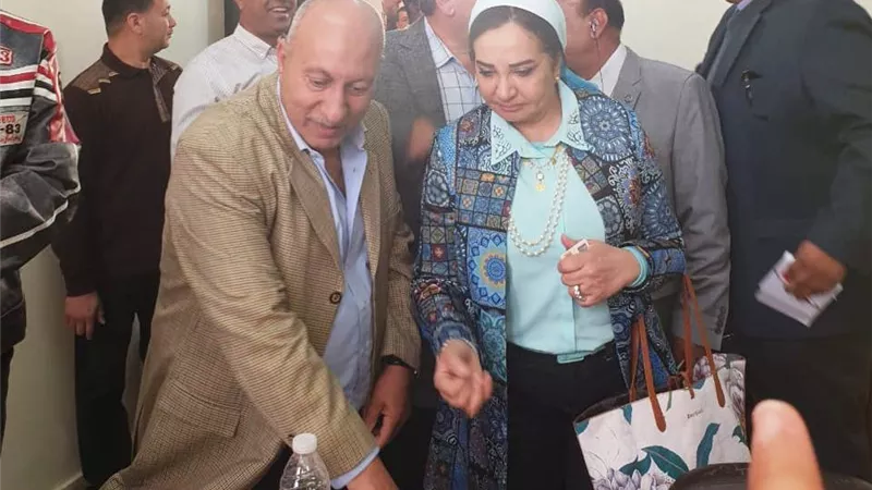 رئيس جهاز الشيخ زايد يتفقد عددا من لجان الاستفتاء .. صور