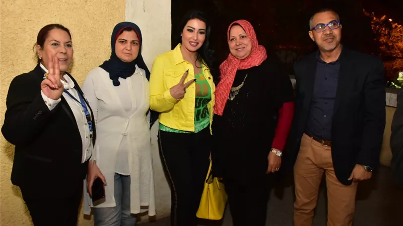 سمية الخشاب :