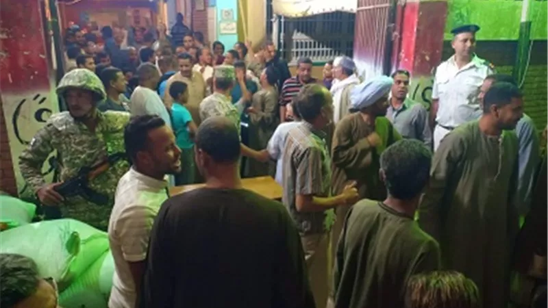 زحام باللجان قبيل إغلاق أبواب التصويت بالأقصر