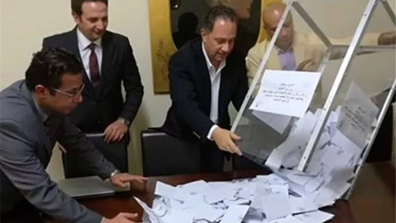 بدء فرز أصوات الناخبين بسفارة مصر بواشنطن في ختام فعاليات الاستفتاء