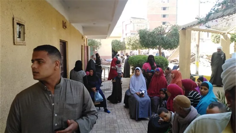 تضع مولودها فى لجنة 