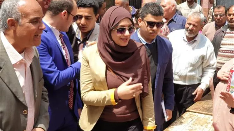 نائب محافظ القليوبية : المراة المصرية ضربت أروع الأمثلة في الاستفتاء.. صور
