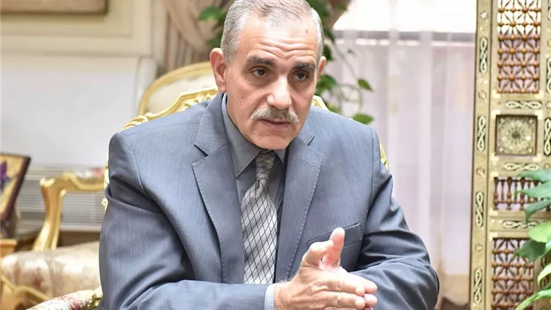محافظ أسيوط يوجه بتوفير الرعاية للمصابين وأسر المتوفين في حادث مروري بليبيا