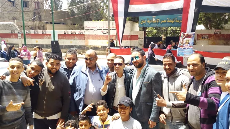 الفنان طارق الشيخ يدلي بصوته بمنطقة الشرابية... صور