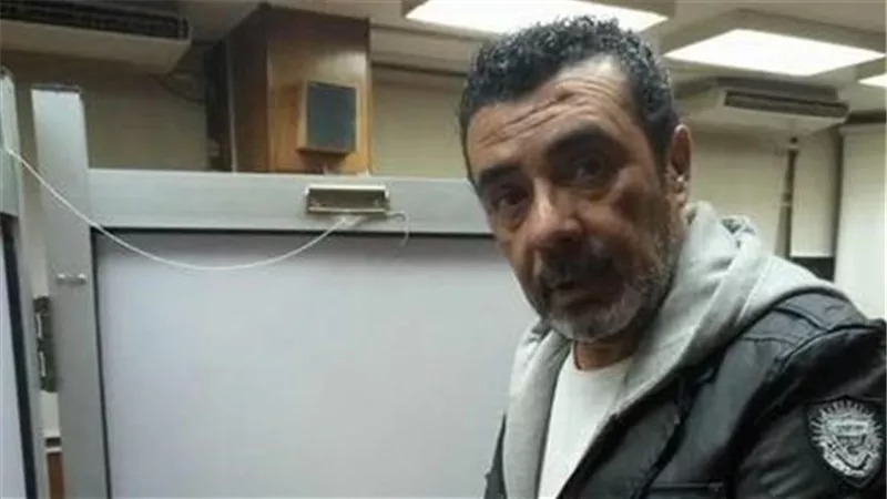 شريف خير الله يدلى بصوته فى التعديلات الدستورية .. صور