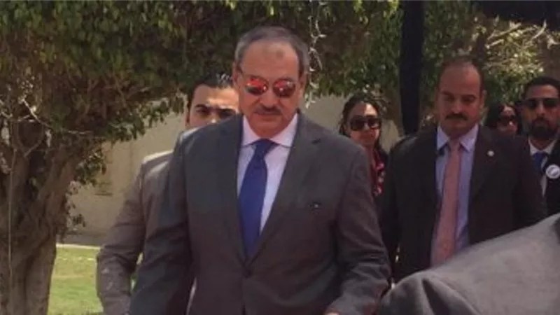 النائب العام يدلى بصوته فى الرحاب .. صور وفيديو