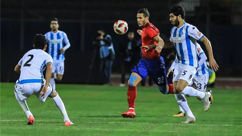 الجبلاية تعاقب الأهلى بسبب الهتافات المسيئة في مباراة بيراميدز