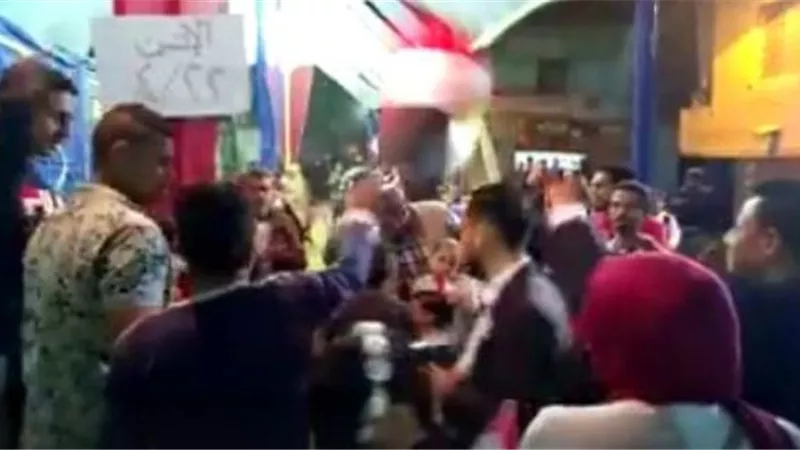 فيديو .. حشود الناخبين امام لجان دار السلام مع انتهاء مدة التصويت