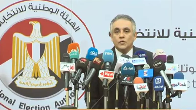 الشريف..نتائج الاستفتاء في الخارج تسلمتها الهيئة من الخارجية اليوم