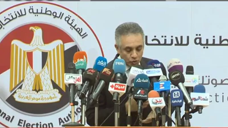 الشريف ..شائعة مد الاستفتاء هدفها دفع المواطنين للتكاسل