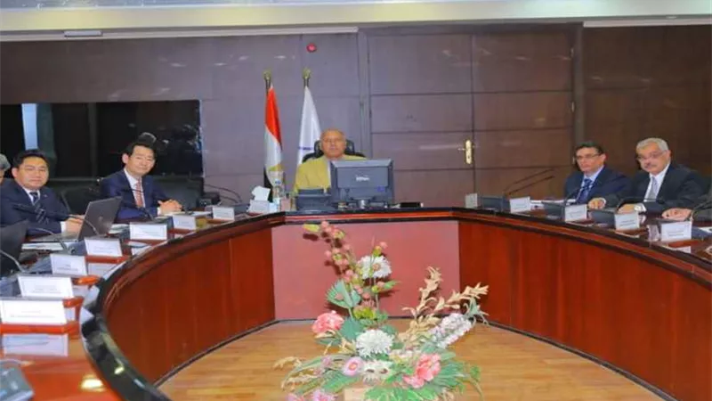 وزير النقل : التعاقد على 6 قطارات جديدة لتدعيم اسطول الخط الثاني لمترو الانفاق