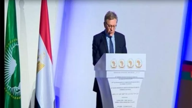 كريم اتاسي يعرب عن سعادته للمطالبات العربية لحركات التغيير وحقوق الانسان خاصة بالسودان والجزائر