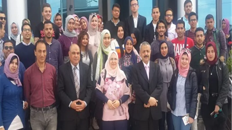 انطلاق الفوج الأول من جامعة المنصورة لزيارة شركة اثيدكو ومكتبة الاسكندرية