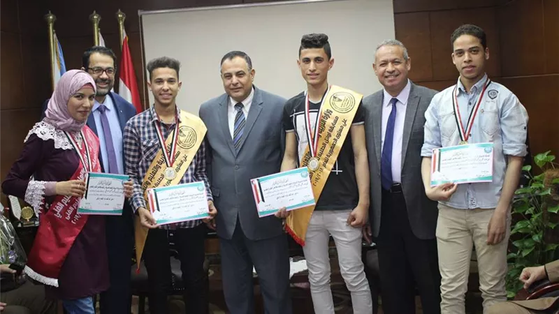 تعليم الغربية يكرم الحاصلين على المركز الأول جمهوري في الأثاث والأغذية