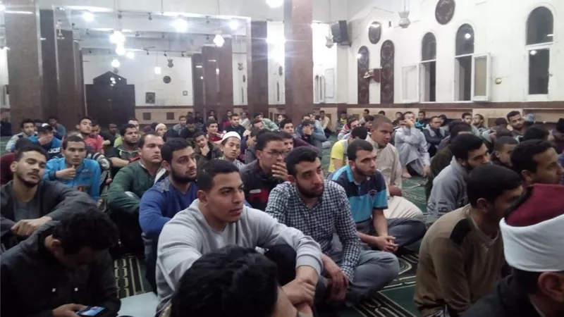 االبحوث الإسلامية يعقد حلقة نقاشات بطلاب جامعة الأزهر حول مجموعة من القضايا المعاصرة