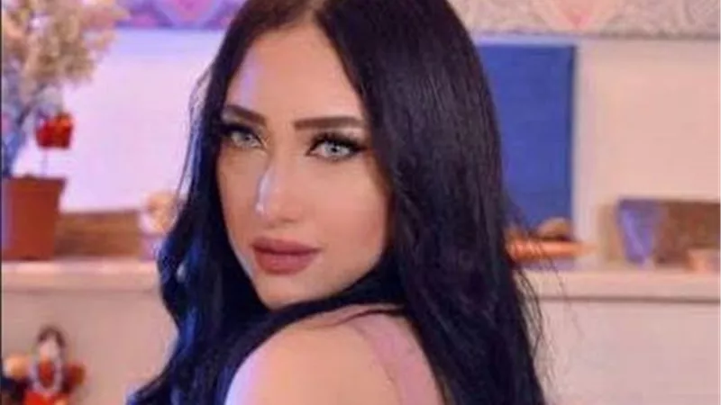هبة يوسف تحيى حفل أفضل مائة شخصية مؤثرة بالوطن العربي