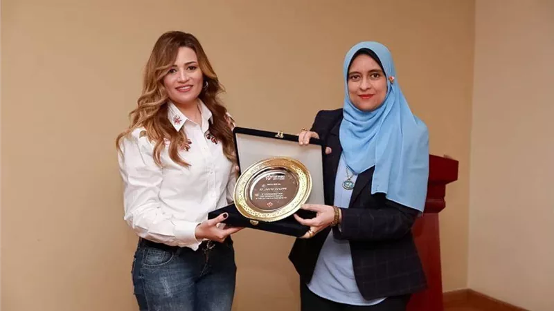 عميدة إعلام الجامعة الكندية: رانيا بدوي سيدة الحوار الصحفي الأولى في مصر.. فيديو