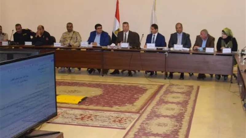 مكافأة للعاملين بمنظومة النظافة بناصر