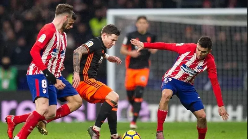 بالفيديو.. اتليتكو مدريد يؤجل تتويج برشلونة بالليجا بفوز مثير على فالنسيا