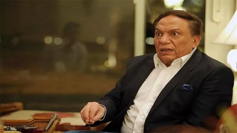 انباء عن تدهور الحالة الصحية للزعيم عادل امام