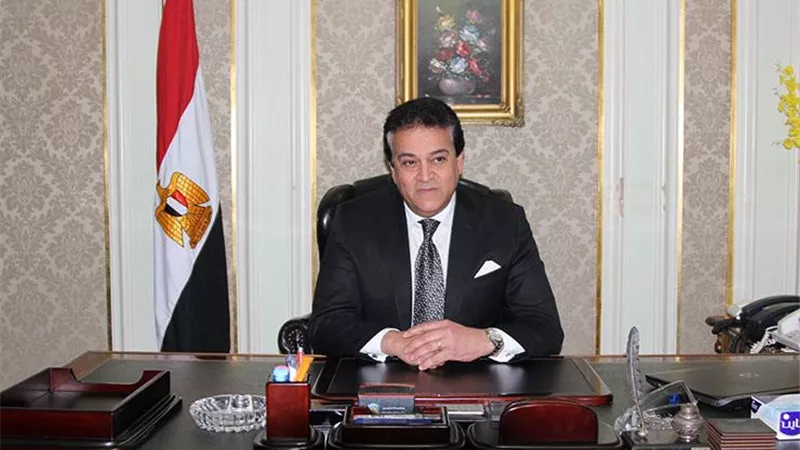 وزير التعليم العالي يهنئ الرئيس والشعب بعيد تحرير سيناء