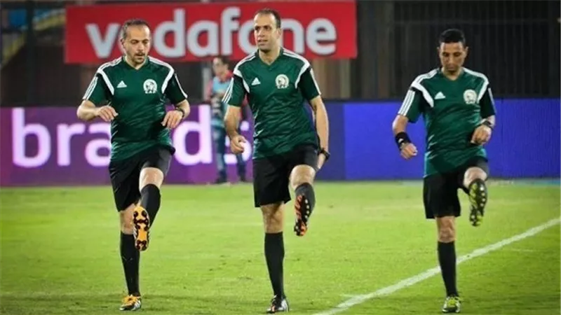 الحنفى حكما لمباراة الإسماعيلى ودجلة فى الدورى